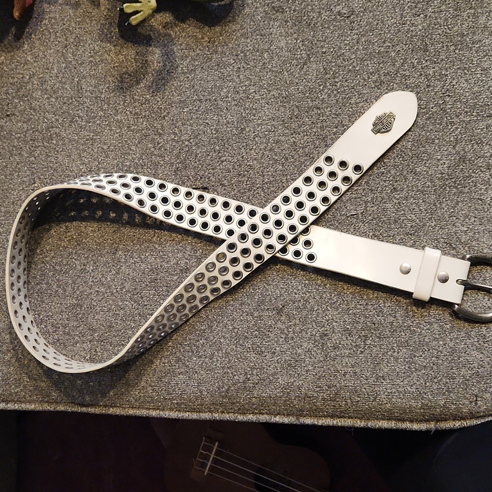 Harley Davidson white grommet belt